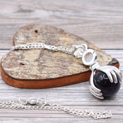Amethyst Healing Hands Pendant