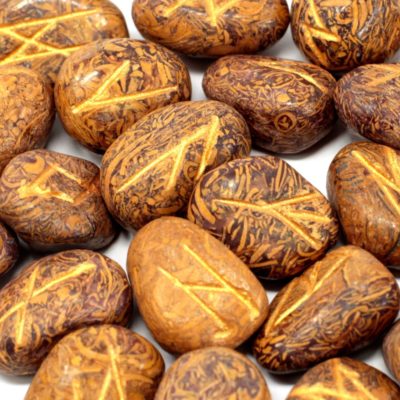 Runes Stone Set in Pouch – Snake Jasper