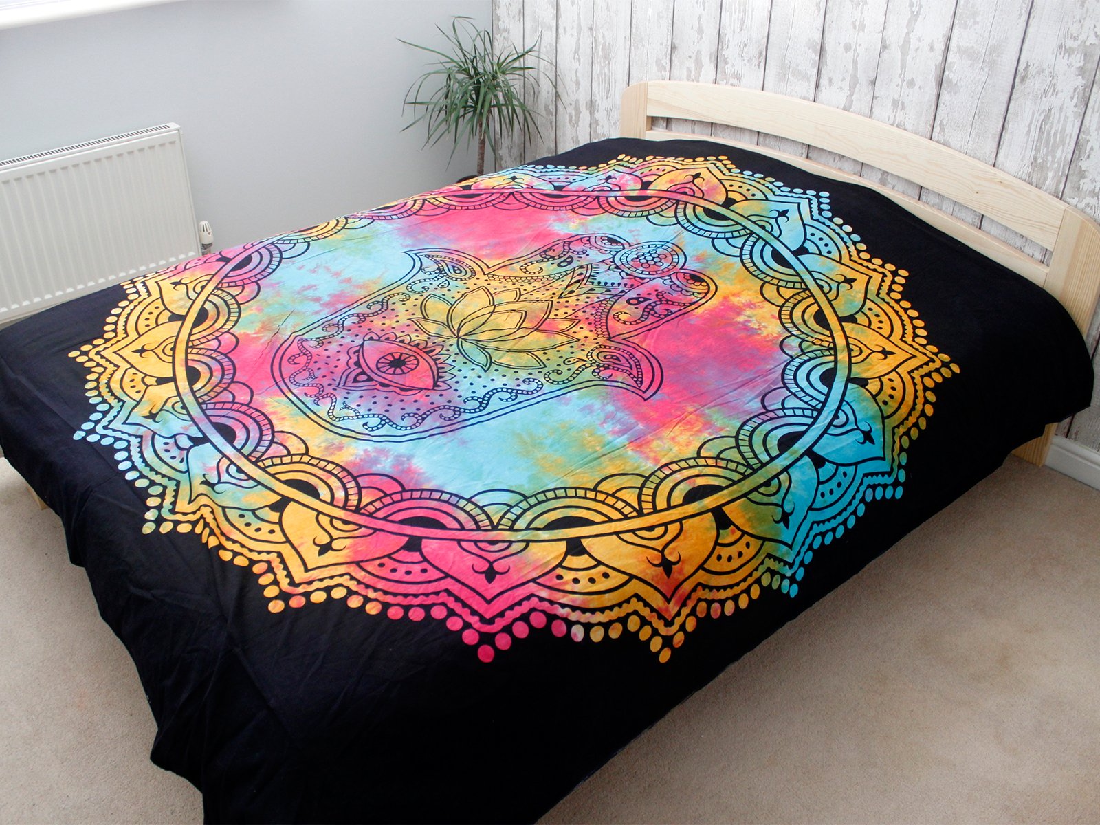 Double Cotton Bedspread + Wall Hanging – Black Hamsa 3 Double Cotton Bedspread + Wall Hanging – Black Hamsa