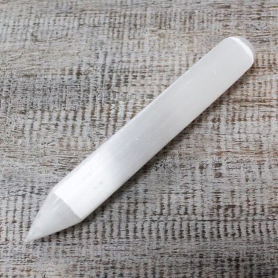 Selenite Wand – 16 cm (Point one End)