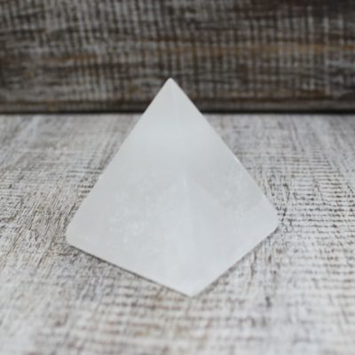 Selenite Pyramid – 5 cm