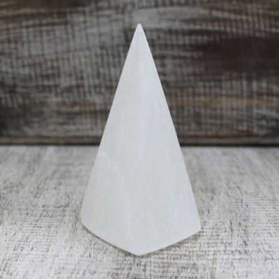 Selenite Pyramid – 10 cm