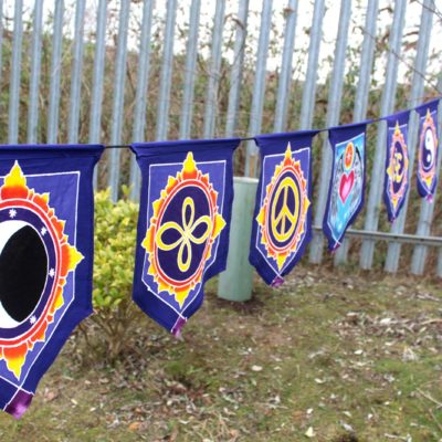 7 Flags Banner – Love in the Center
