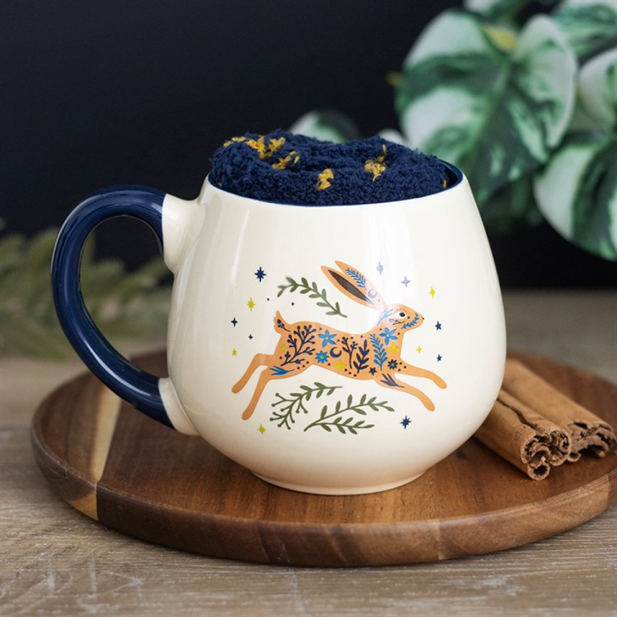 Leaping Hare Mug and Socks Set Leaping Hare Mug and Socks Set