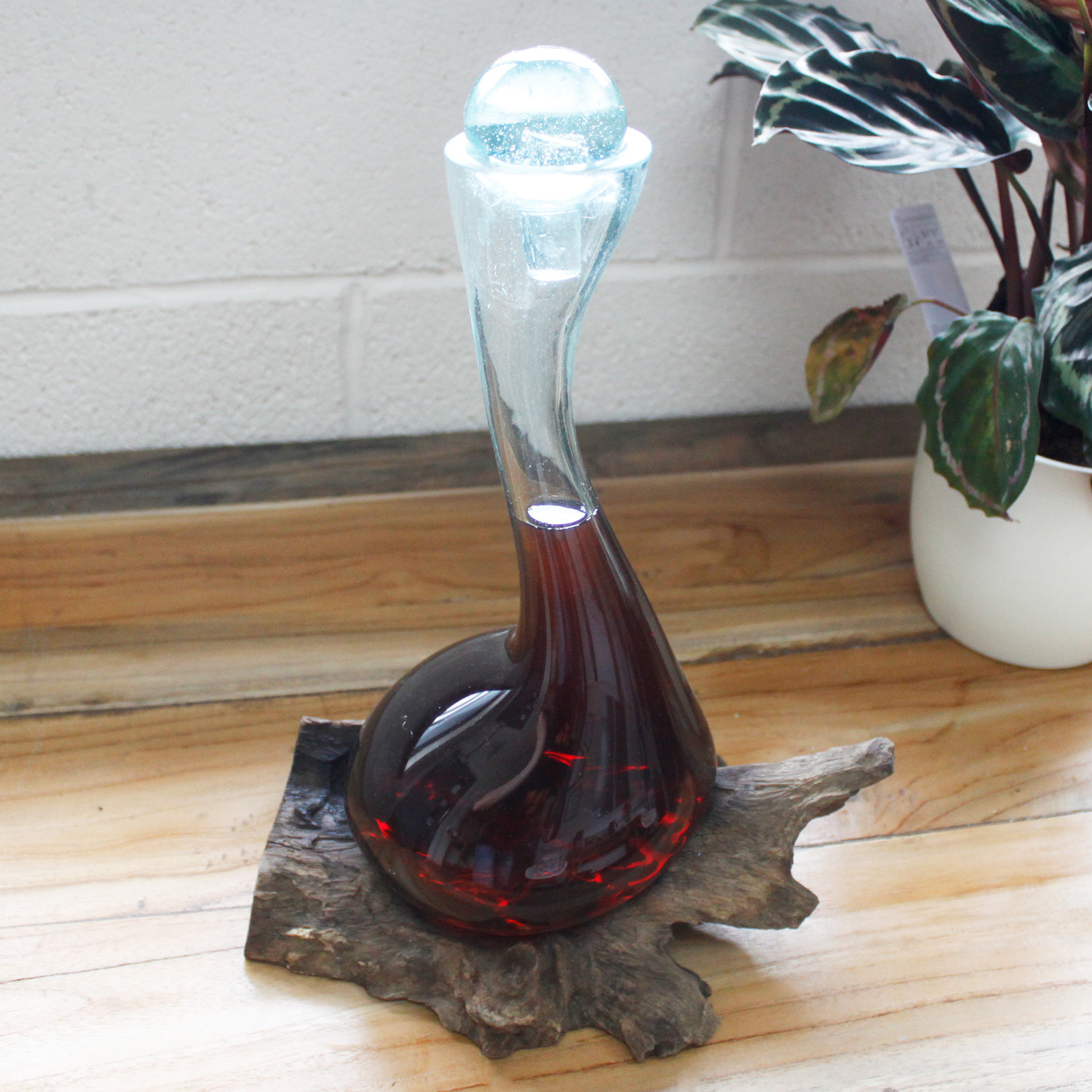 Molten Glass on Wood – Wine Decanter Molten Glass on Wood – Wine Decanter